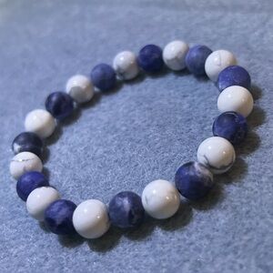 Blue and White Beaded Bracelet with Sodalite and Howlite